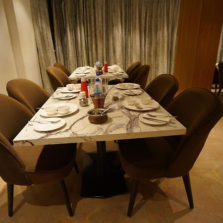 Hotel Mumbai House Express Udaipur Ngoại thất bức ảnh
