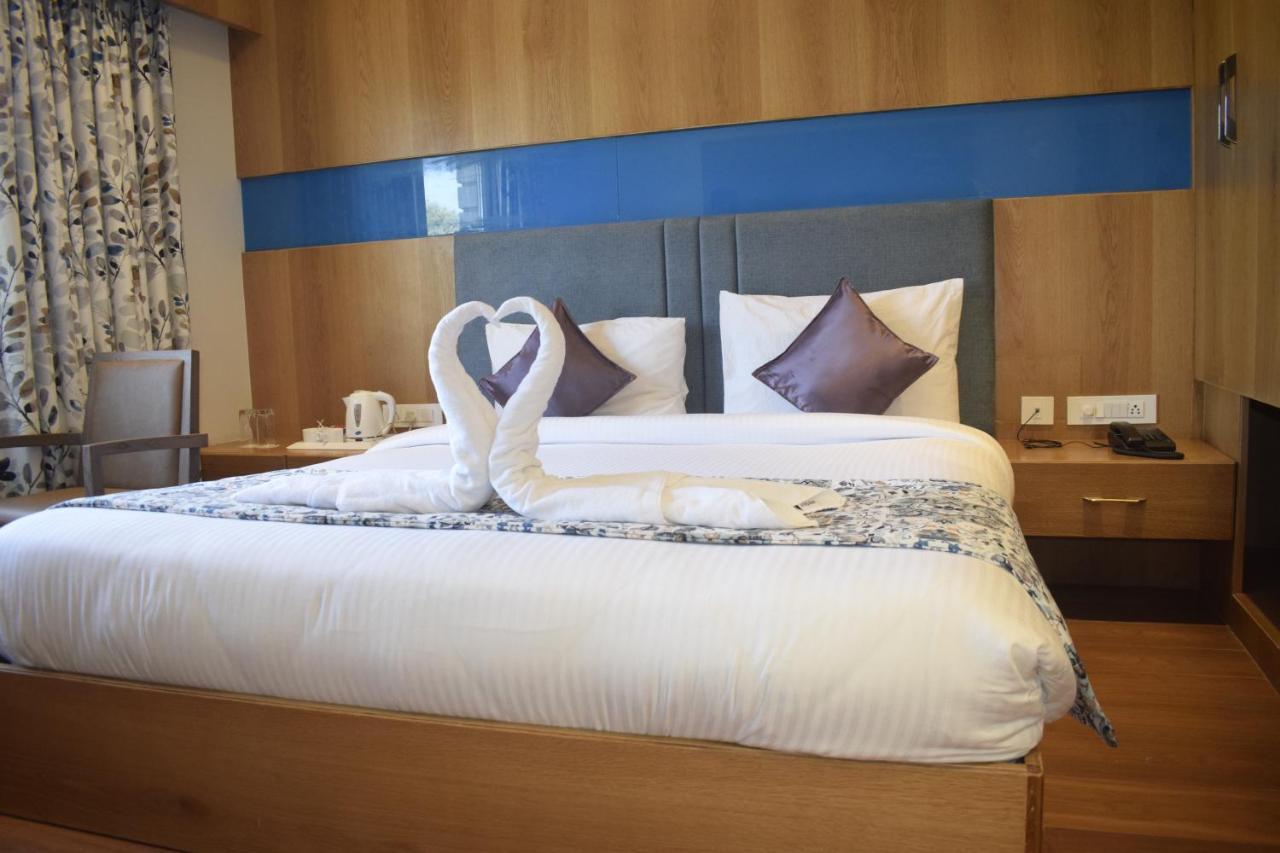 Hotel Mumbai House Express Udaipur Ngoại thất bức ảnh