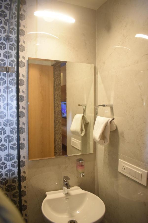 Hotel Mumbai House Express Udaipur Ngoại thất bức ảnh